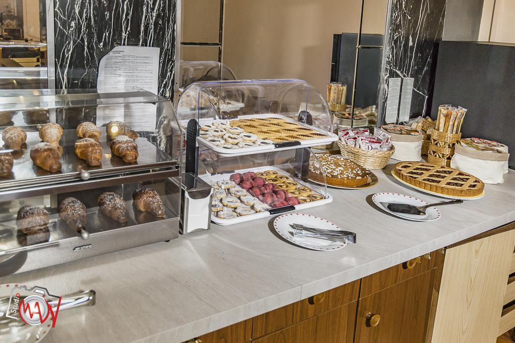 Hotel Moderno レッコ エクステリア 写真