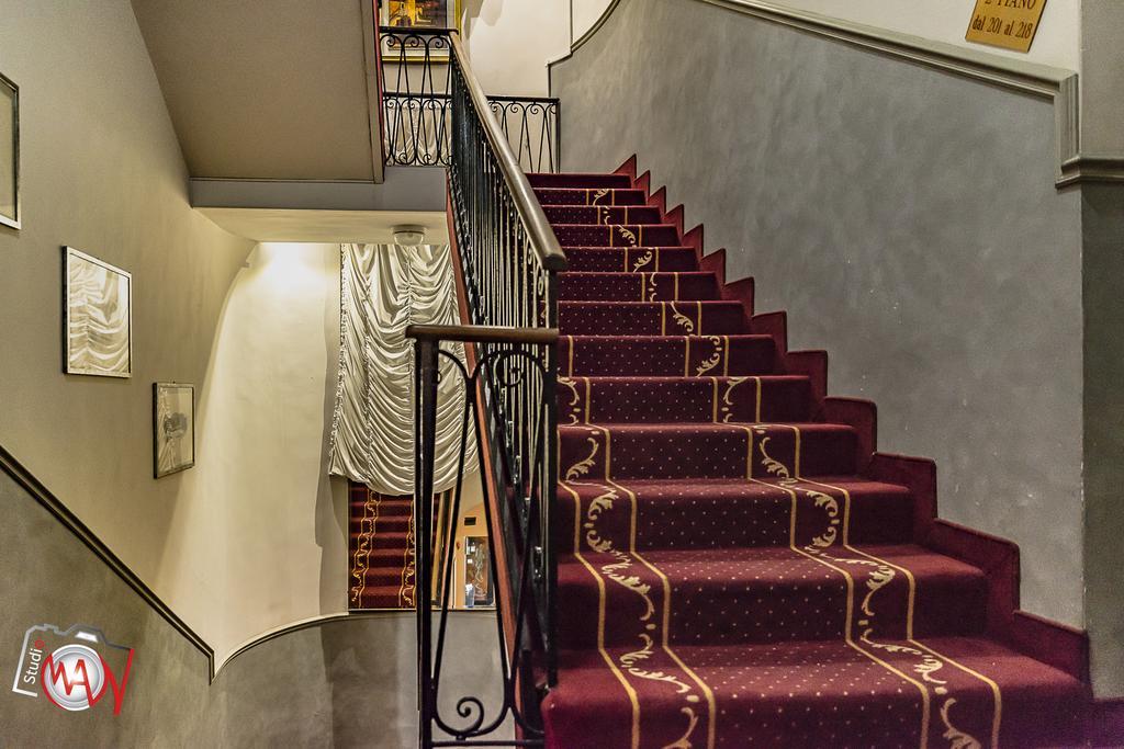 Hotel Moderno レッコ エクステリア 写真