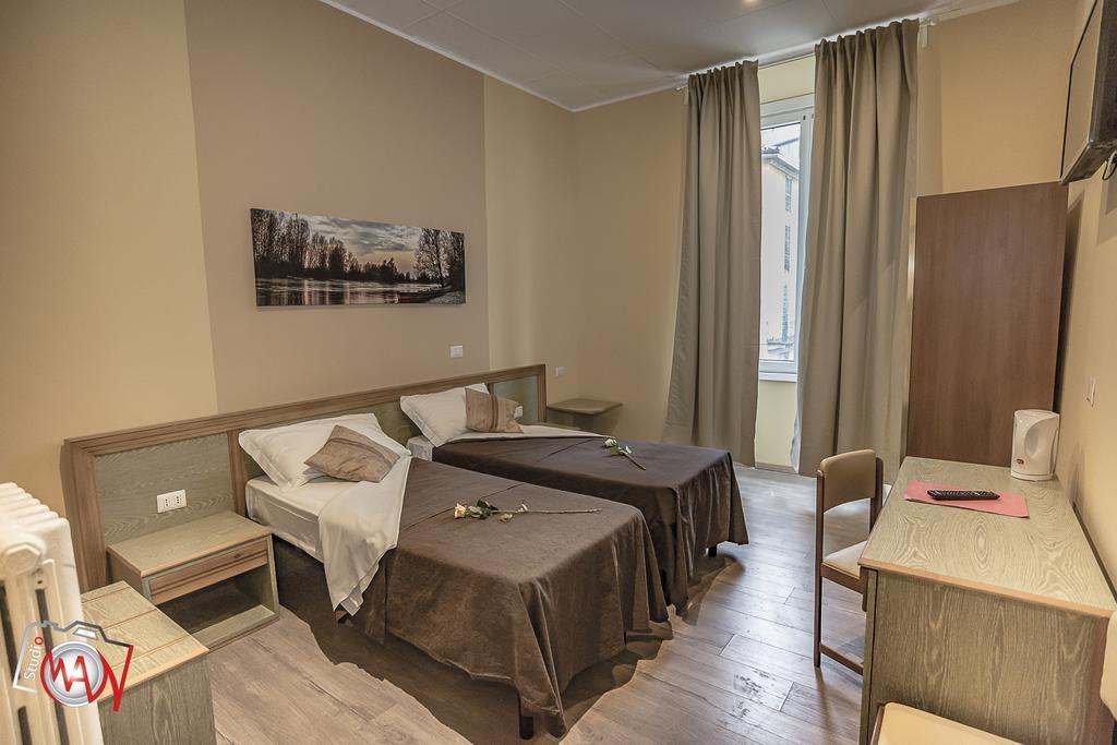 Hotel Moderno レッコ エクステリア 写真