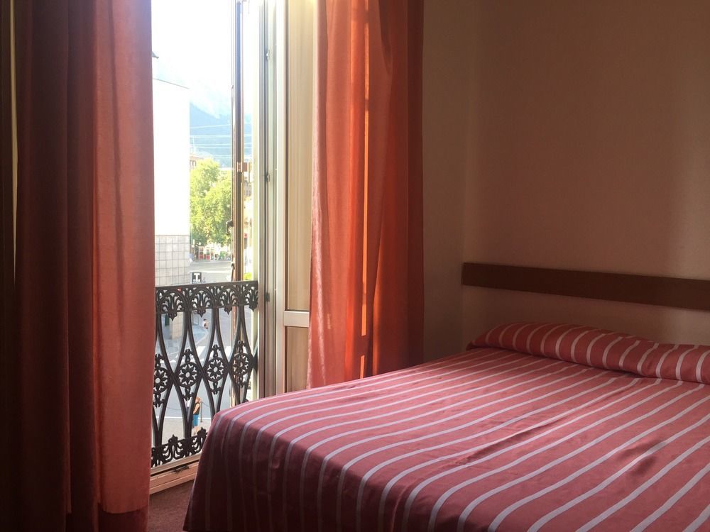 Hotel Moderno レッコ エクステリア 写真
