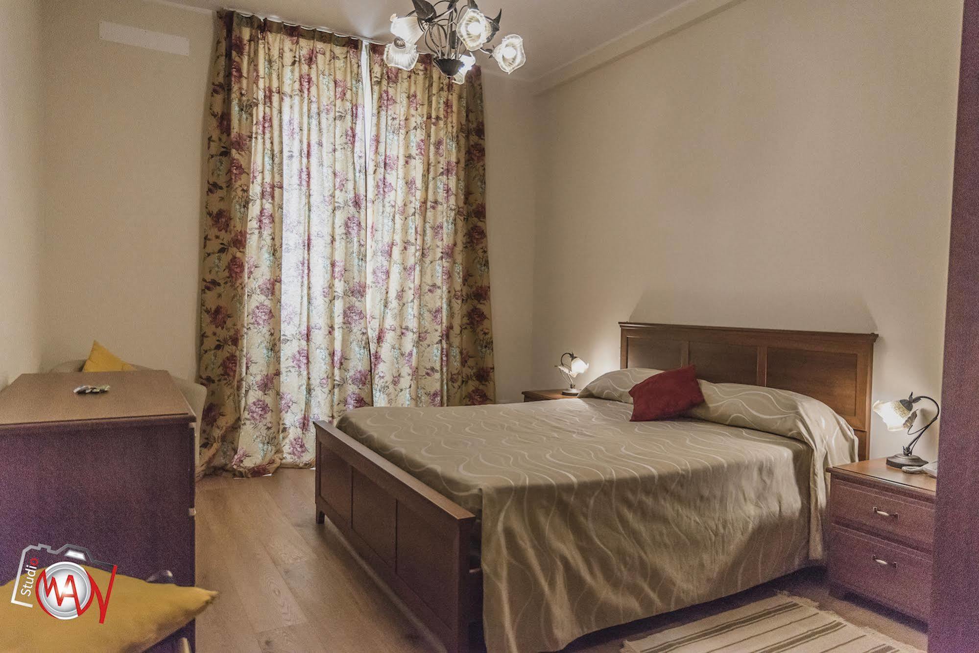 Hotel Moderno レッコ エクステリア 写真