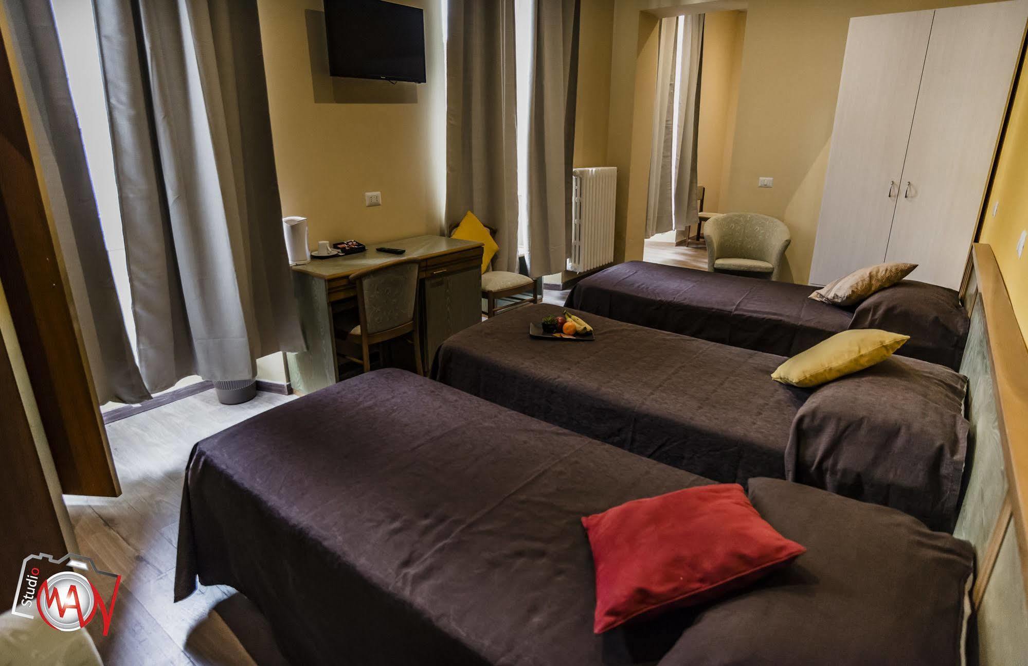 Hotel Moderno レッコ エクステリア 写真
