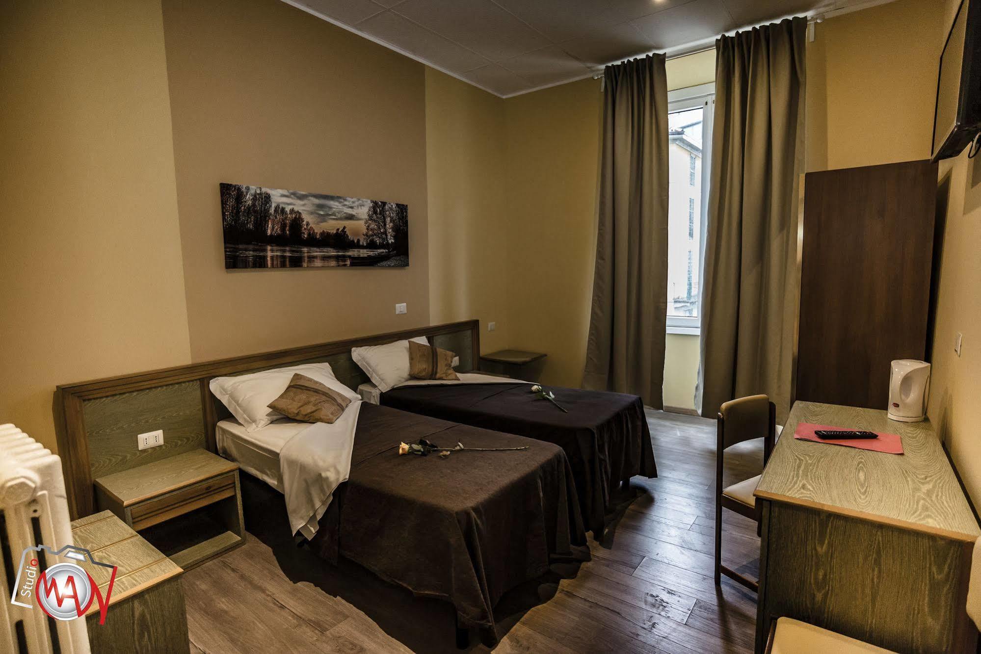 Hotel Moderno レッコ エクステリア 写真