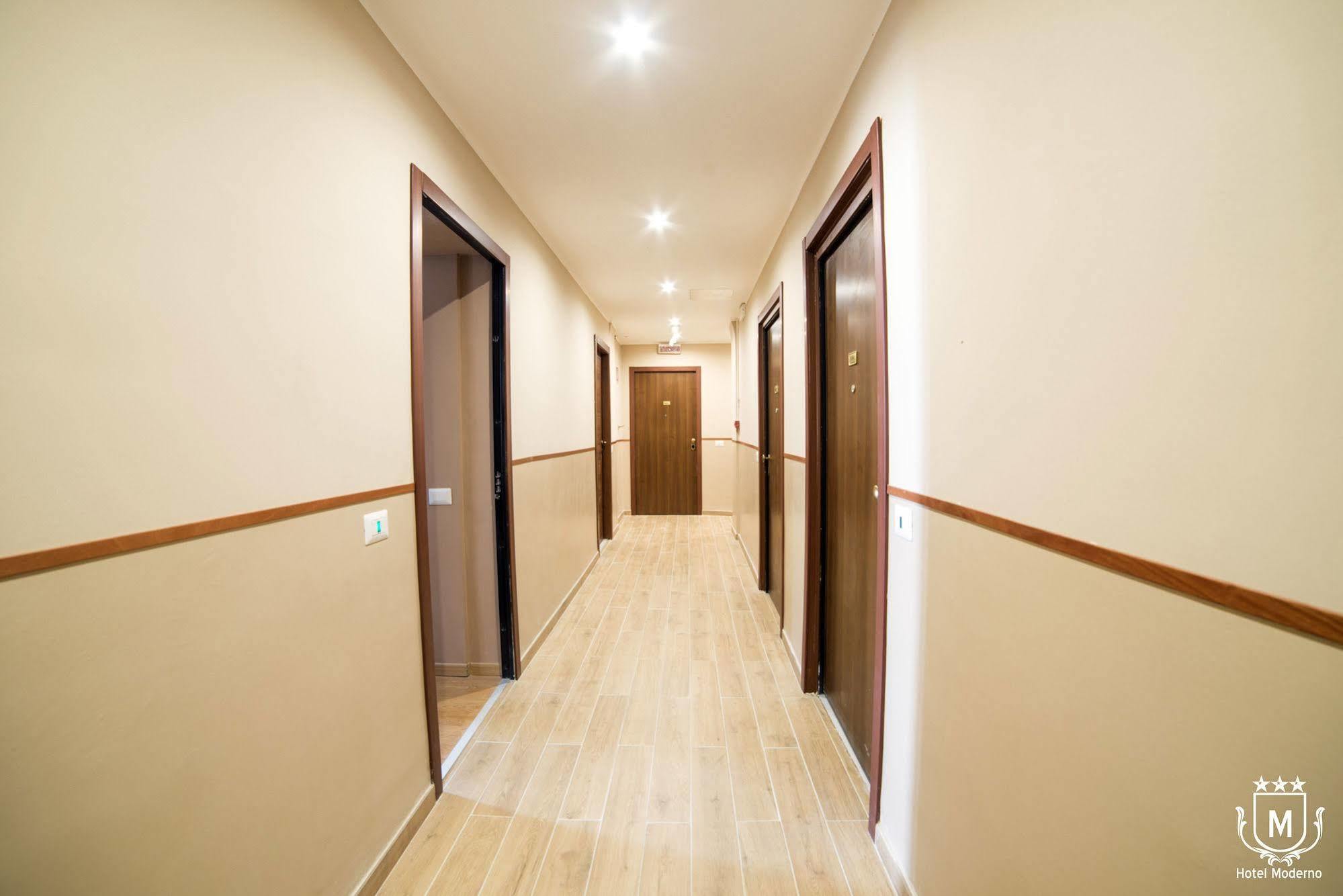 Hotel Moderno レッコ エクステリア 写真