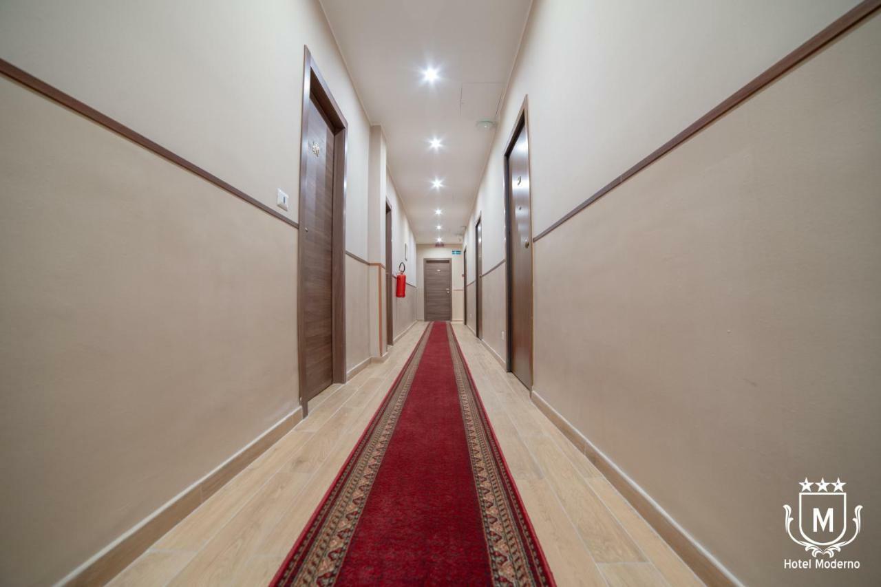 Hotel Moderno レッコ エクステリア 写真